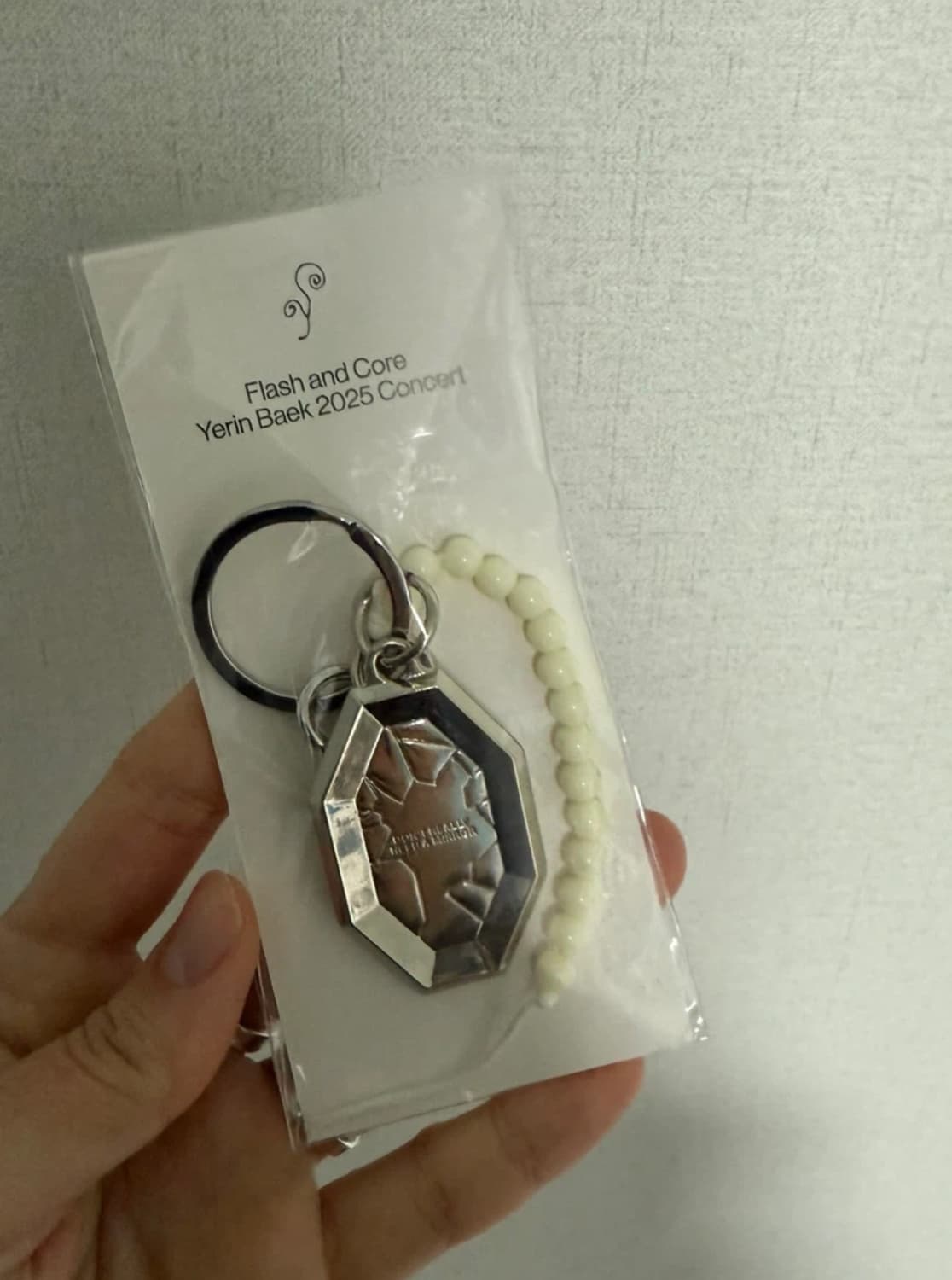 백예린 콘서트 mirror 키링 상품이미지1