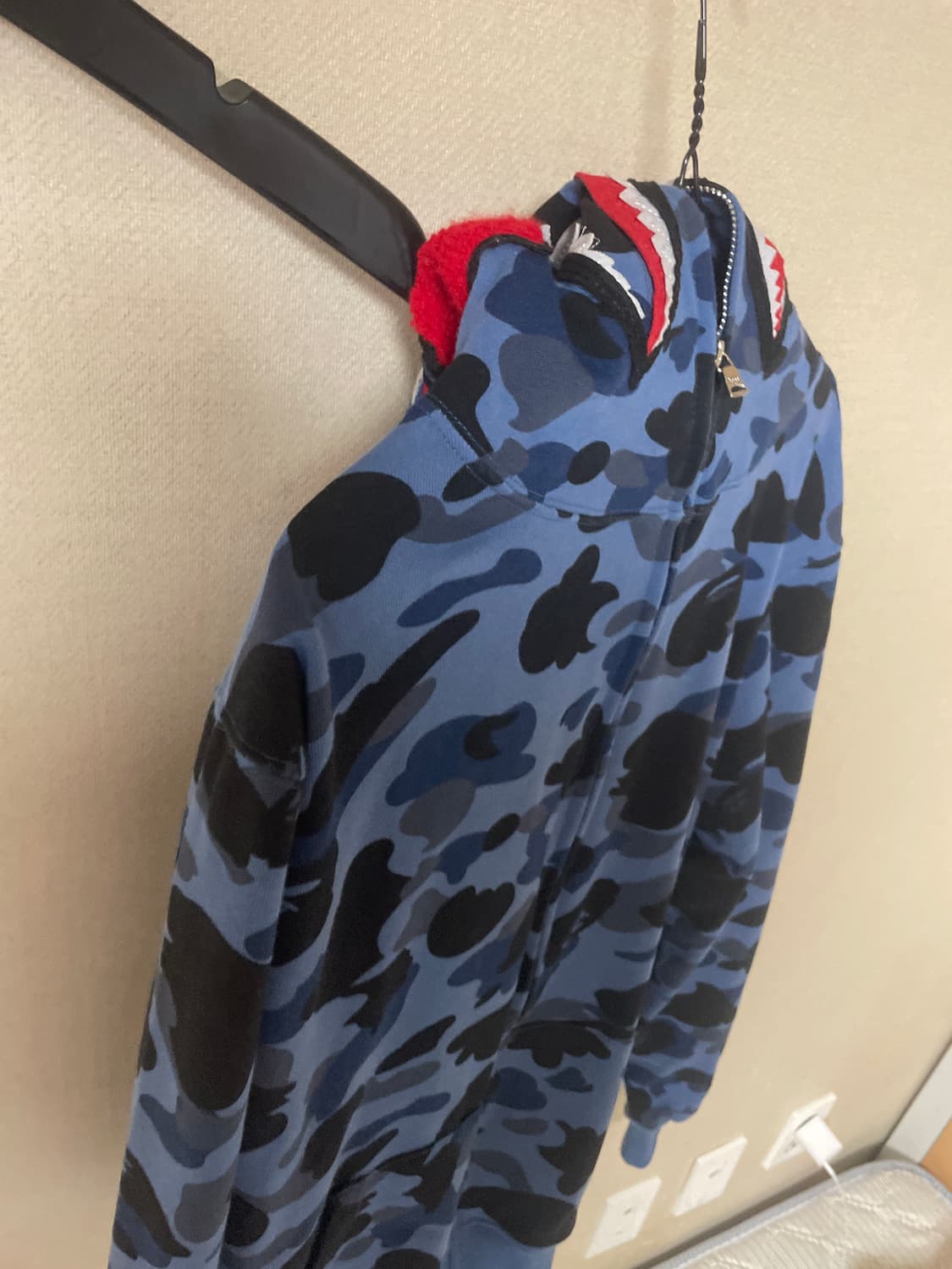 베이프 샤크  후드집업 xl 두 번 착용 상품이미지8