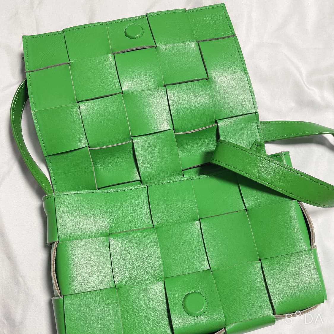 보테가베네타 카세트백 그린 상품이미지2