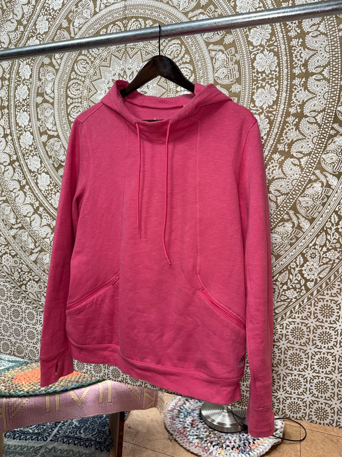 아디다스 핑거홀 핫핑크 기모 후드티  상품이미지3