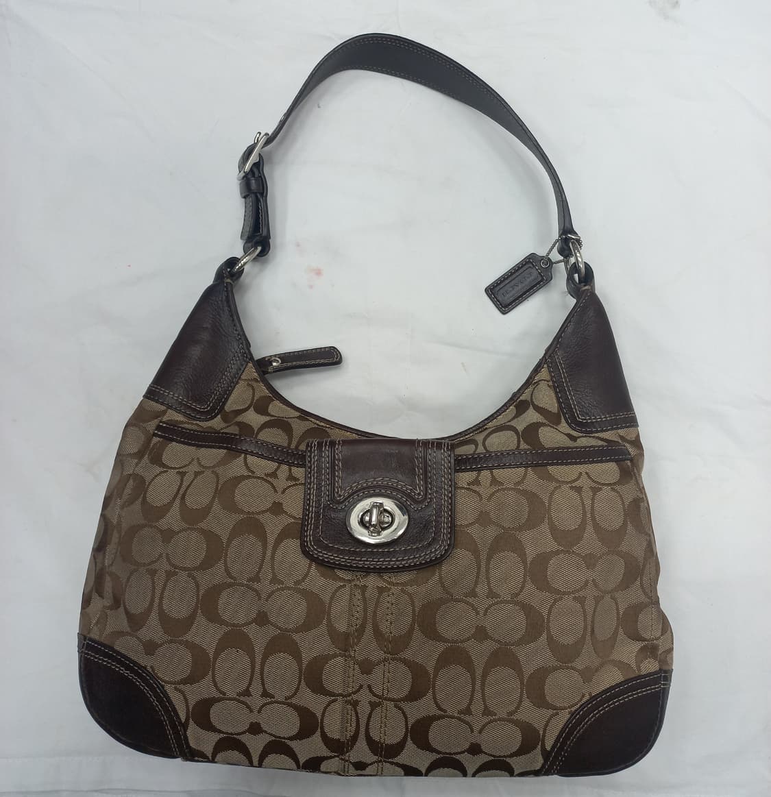 코치 시그니처 숄더백 브라운 상품이미지2