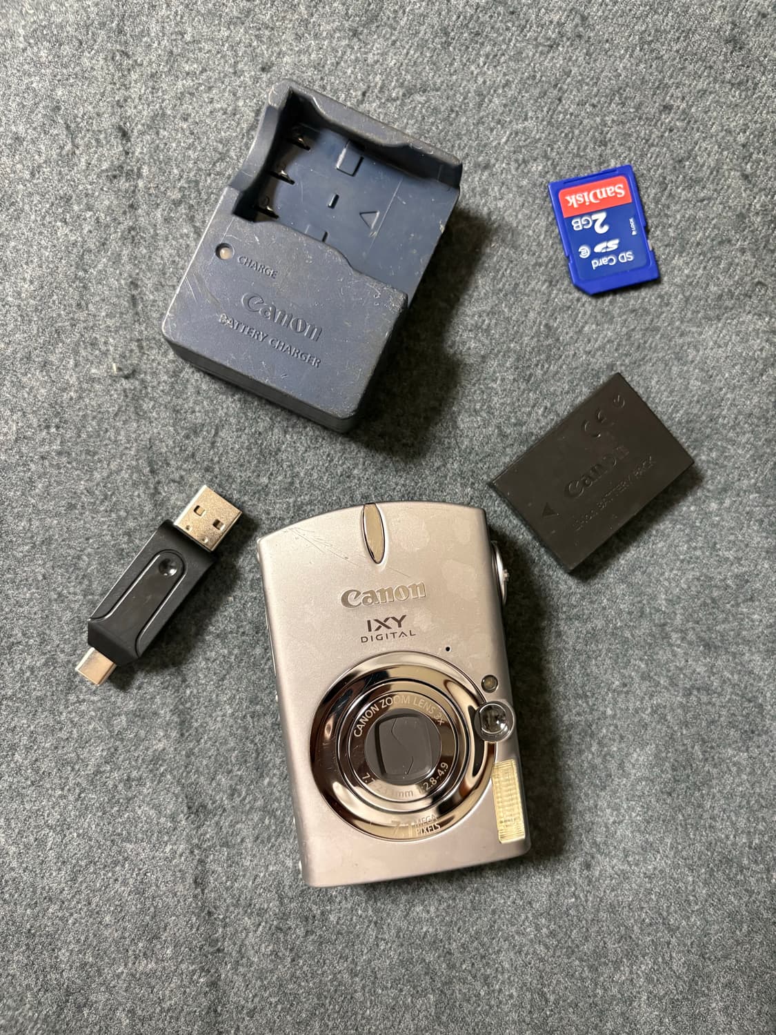 캐논 익서스750(Canon ixus750) 원희 디카 판매합니다 상품이미지1