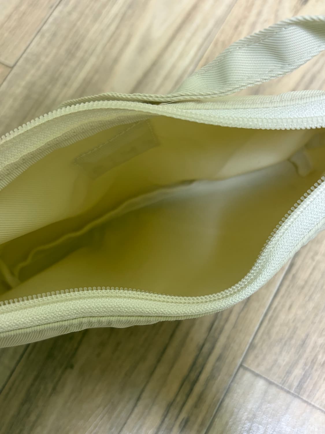 이미스 나일론 호보백 아이보리 상품이미지5