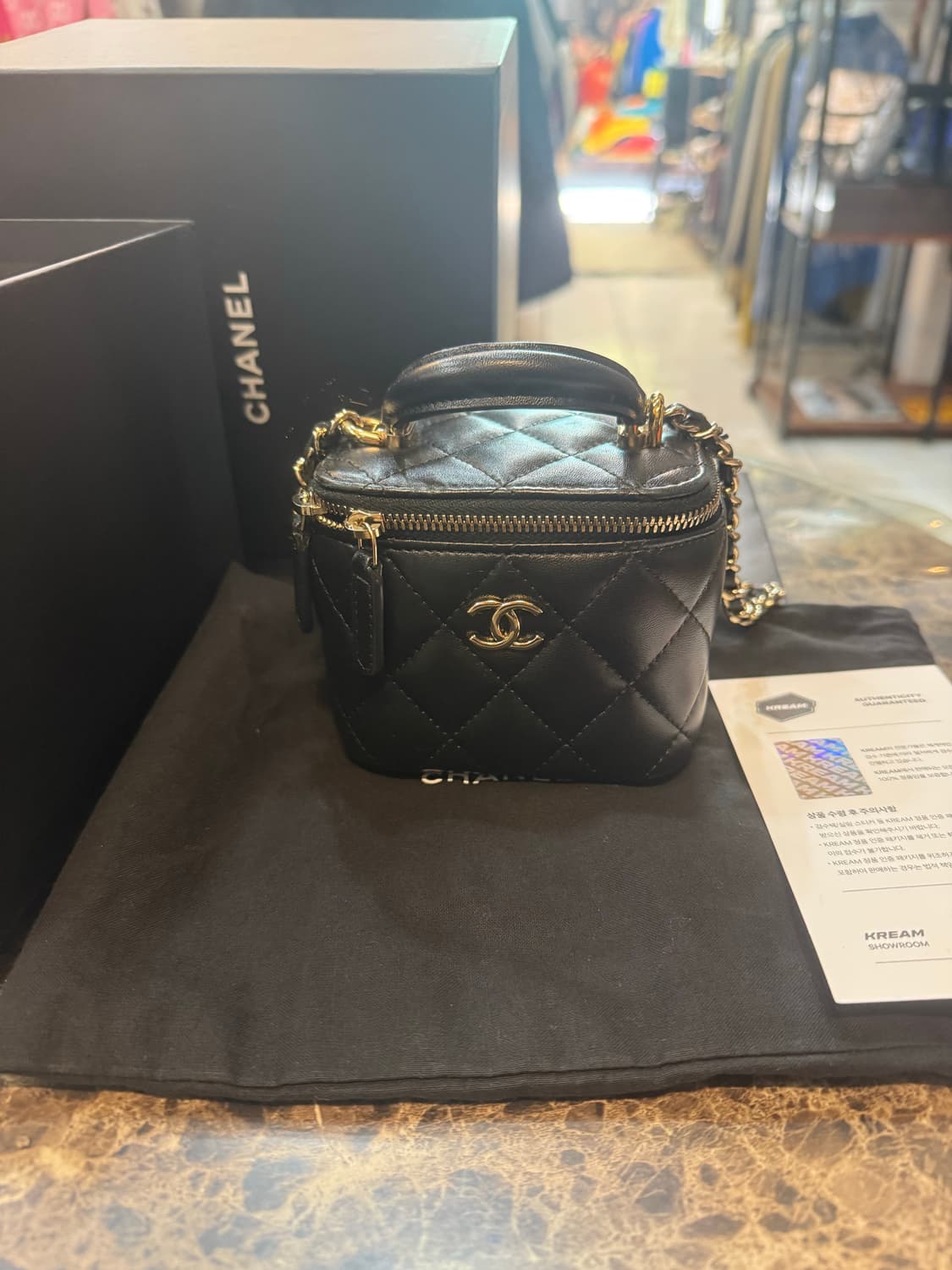 정품 샤넬 스몰 체인 코스메틱 케이스백 팝니다 상품이미지3