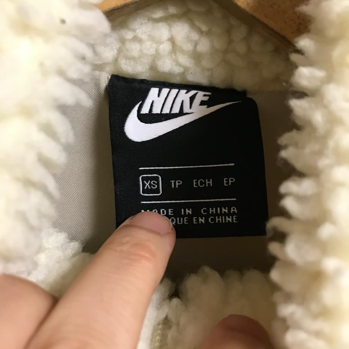 나이키 우먼 크롭 쉐르파 집업자켓 상품이미지4