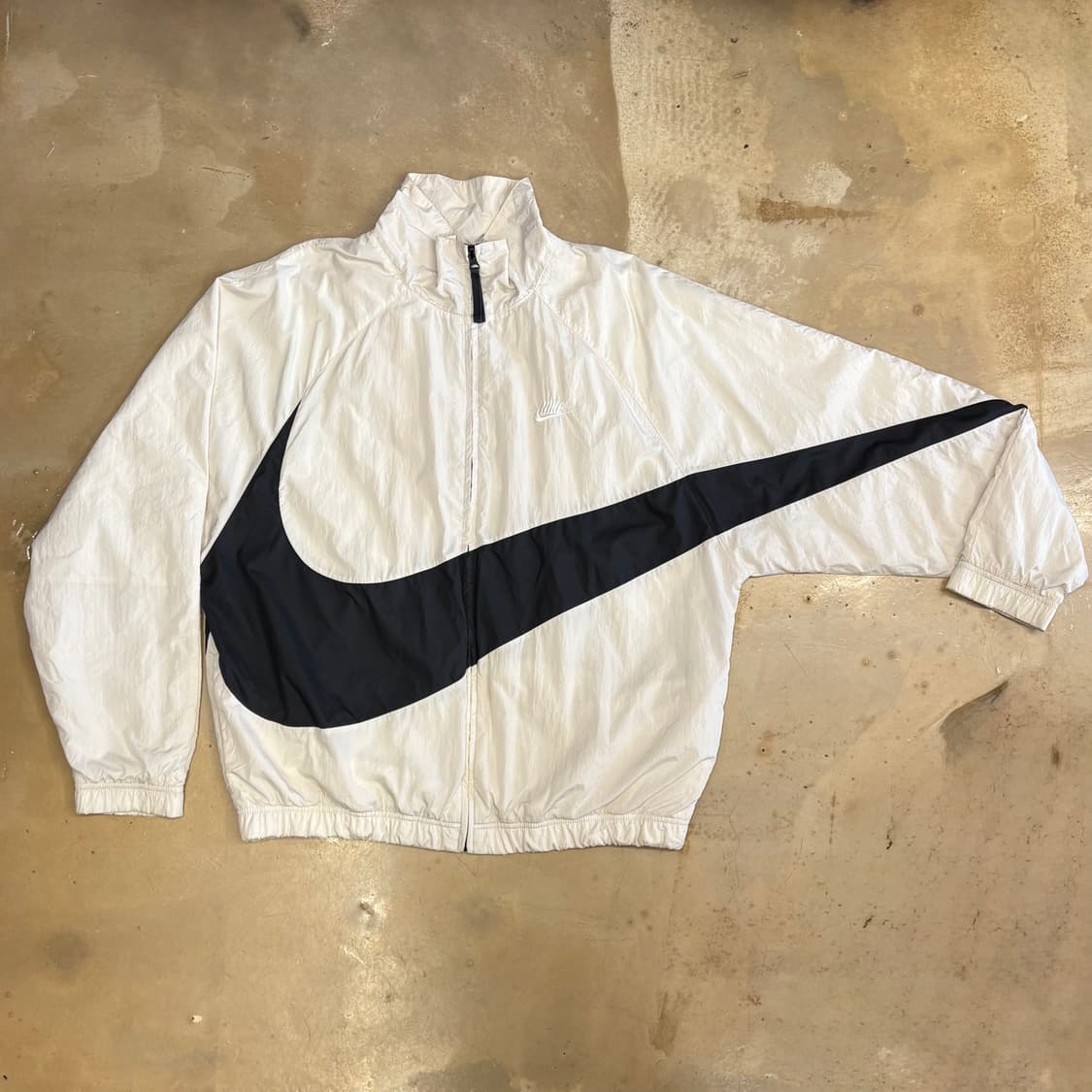 XXL 나이키 빅스우시 화이트 바람막이 상품이미지2