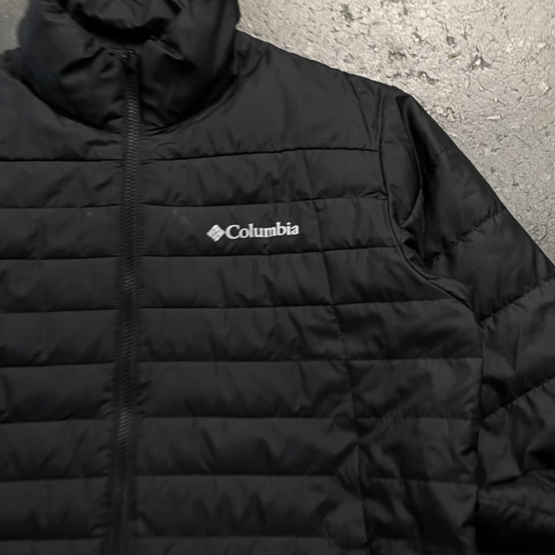 100 콜럼비아 경량패딩  상품이미지2