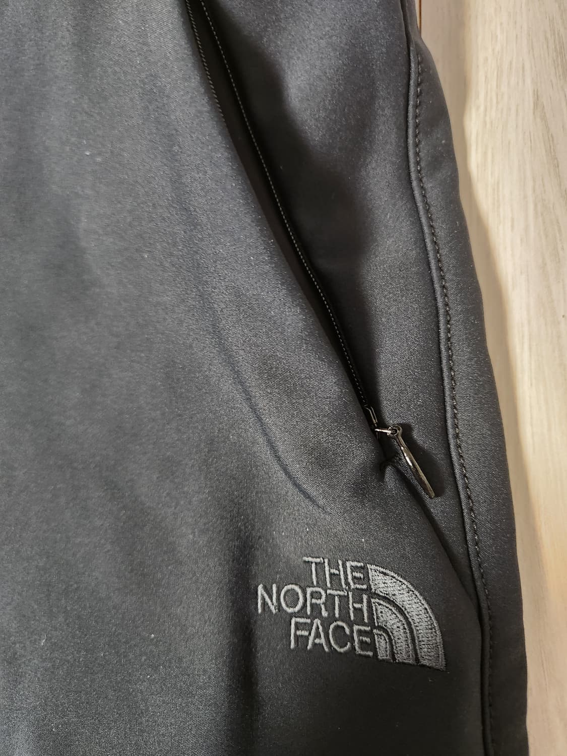 택 새상품)노스페이스 GORE WINDSTOPPER 여성 등산 블랙 기모 상품이미지4