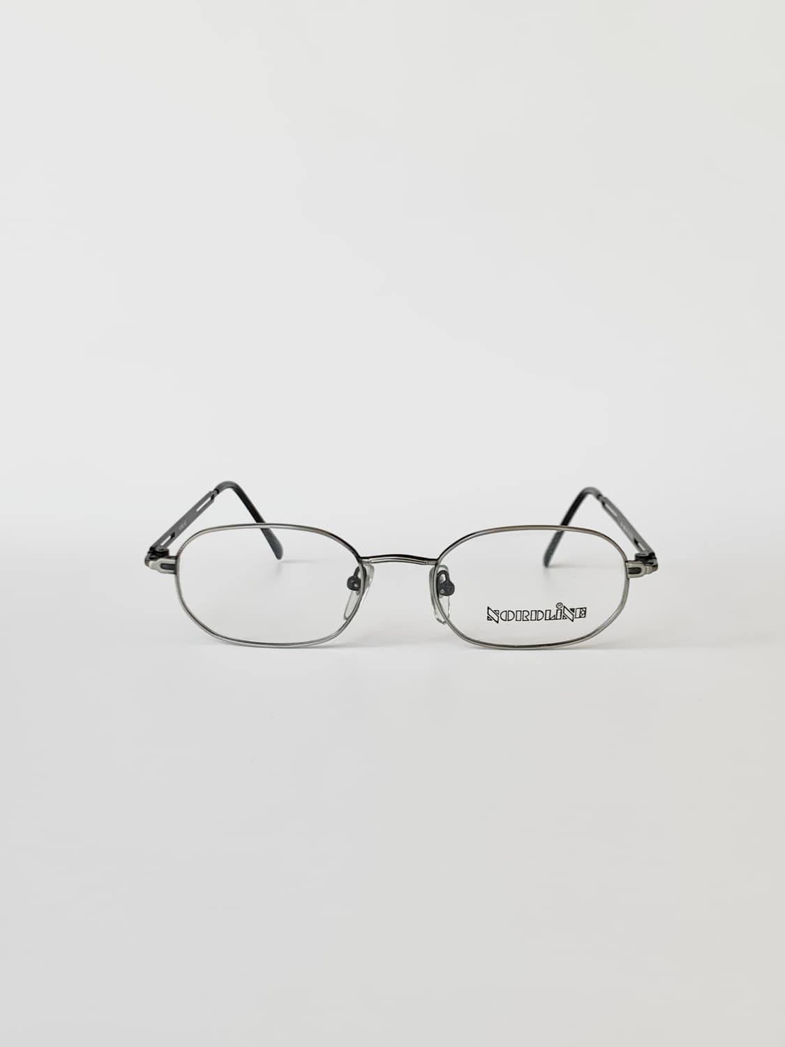 [픽키-582] 실버 건메탈 오벌 안경테 경량 남녀공용 클래식 프레임 상품이미지1