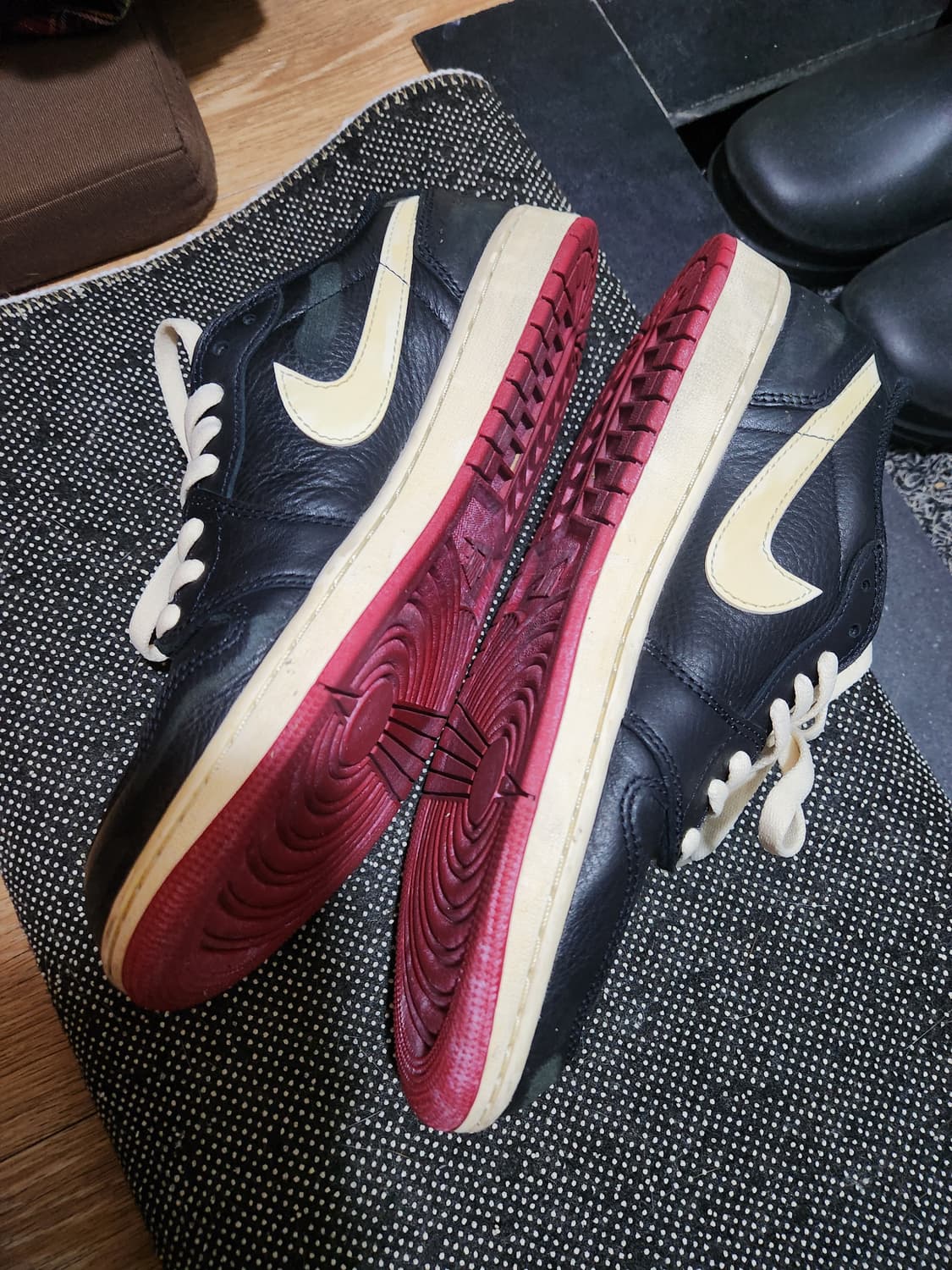 나이키 조던 1 로우 나이젤 실베스터 (285) 상품이미지2