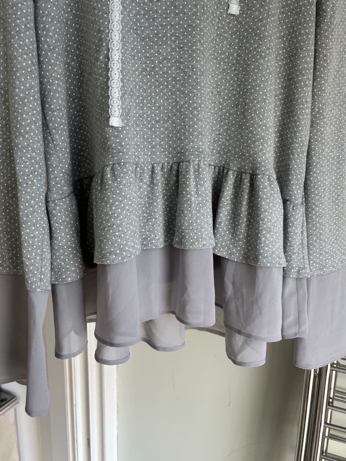 *새상품* 뚜오미오 프릴 쉬폰 후디/ 구매가 89,000 상품이미지2