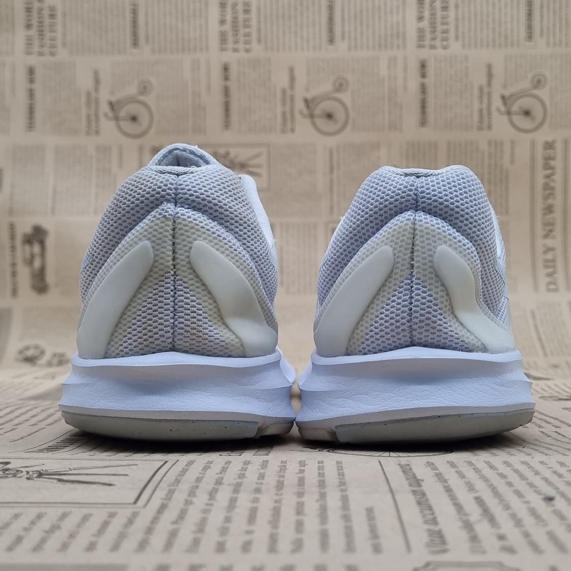 나이키 다운쉬프터7 여성운동화235  상품이미지4