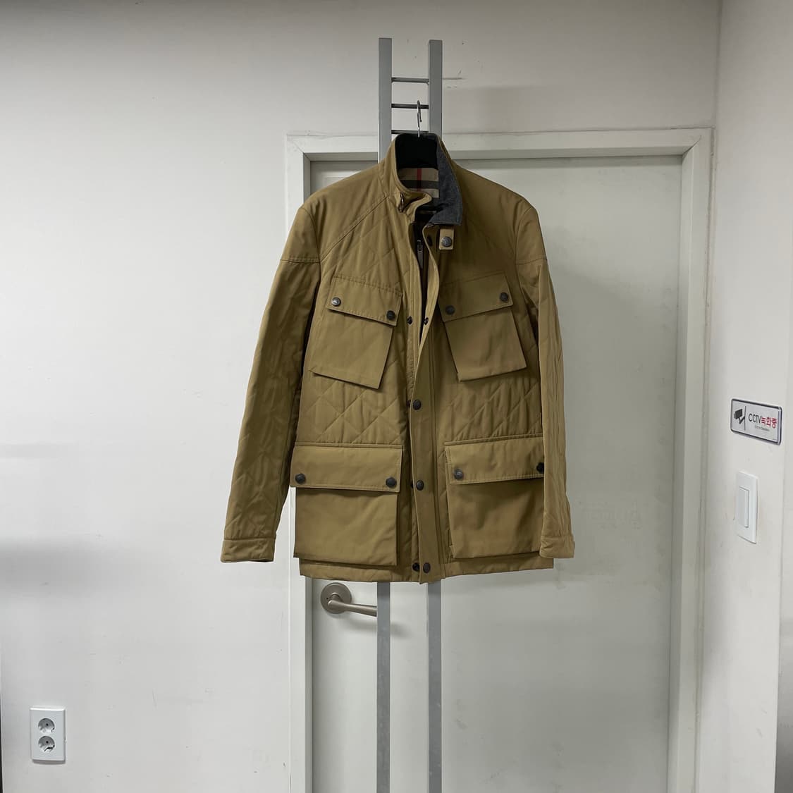 버버리 헌팅 자켓 베이지 M 상품이미지1