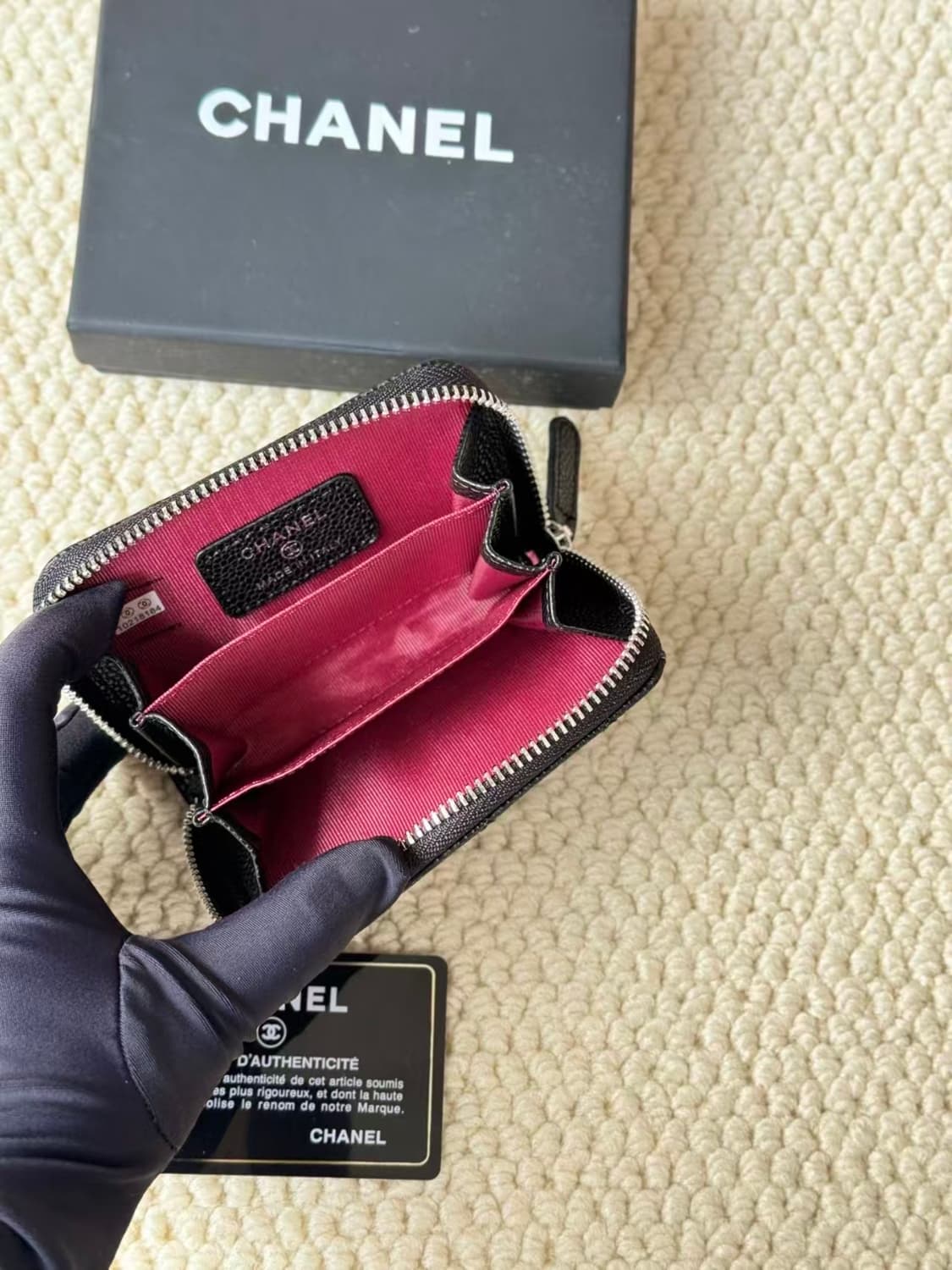 샤넬 클래식 지퍼 동전 지갑 그레인드 카프스킨 & 실버 메탈 블랙 상품이미지4