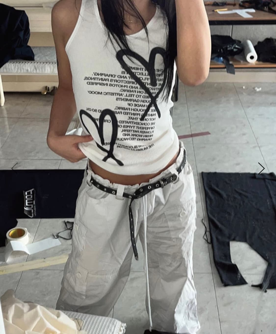 더뮤지엄비지터 Heart printed sleeveless (white) 상품이미지3