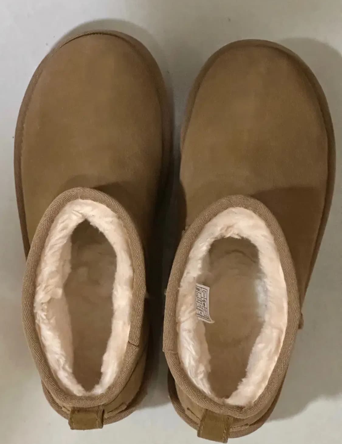 UGG 어그 클래식 울트라 미니 플랫폼 부츠 240 US7 상품이미지3