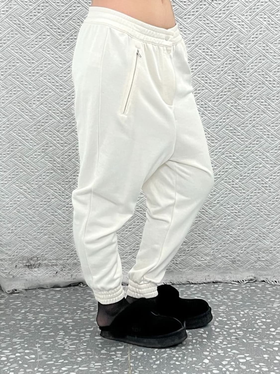 아디다스 올드스쿨 펑크 키치 힙로고 조거 스웻팬츠 M C10002 상품이미지2