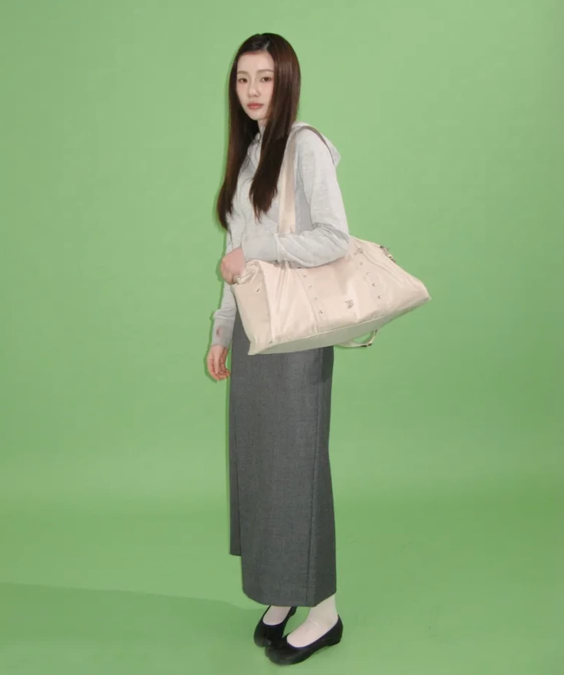 이유정 x 여밈 스터드 더플백 오트밀 상품이미지3