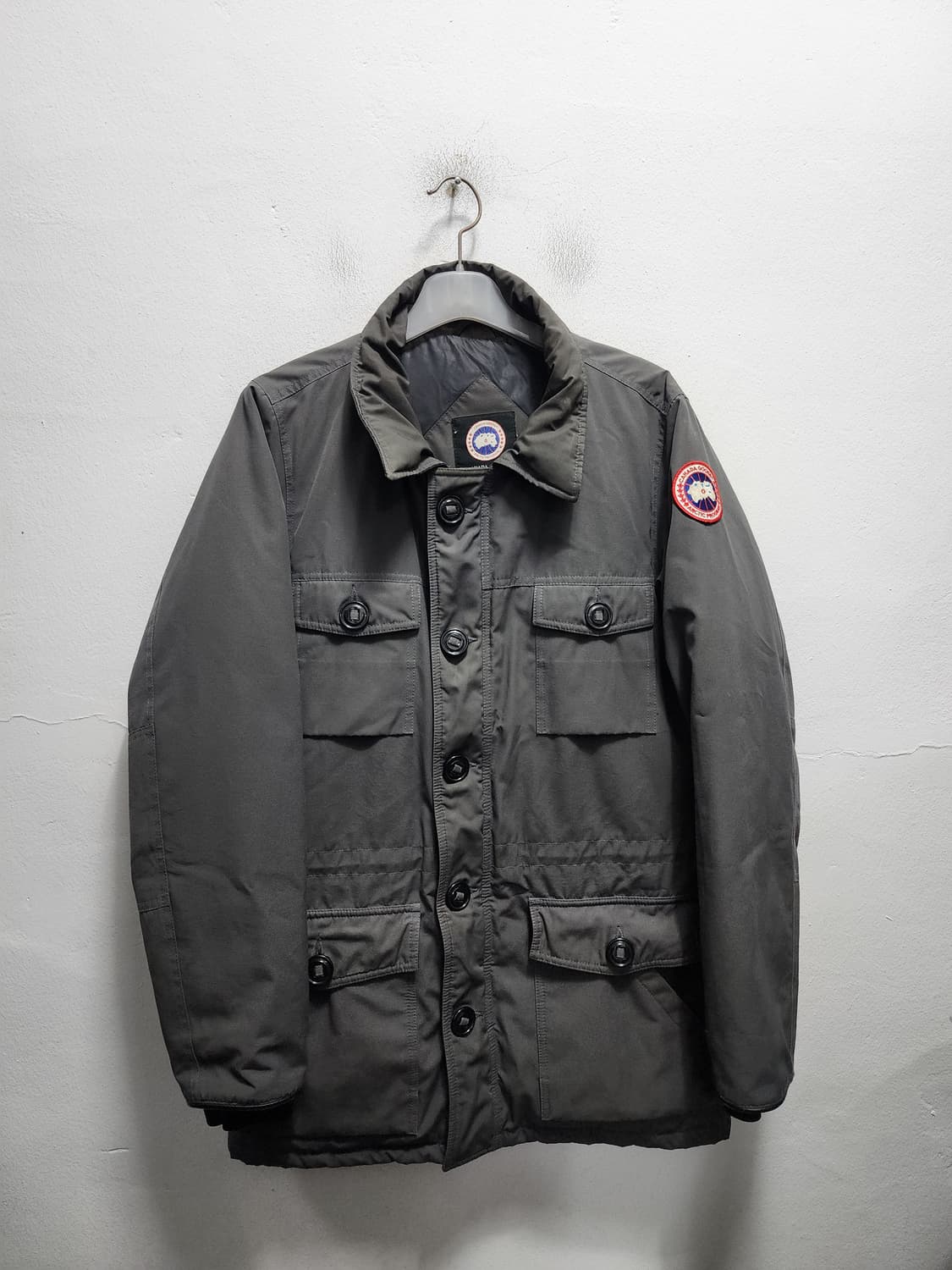 캐나다구스 가죽배색 밴프 전투용 파카 상품이미지1