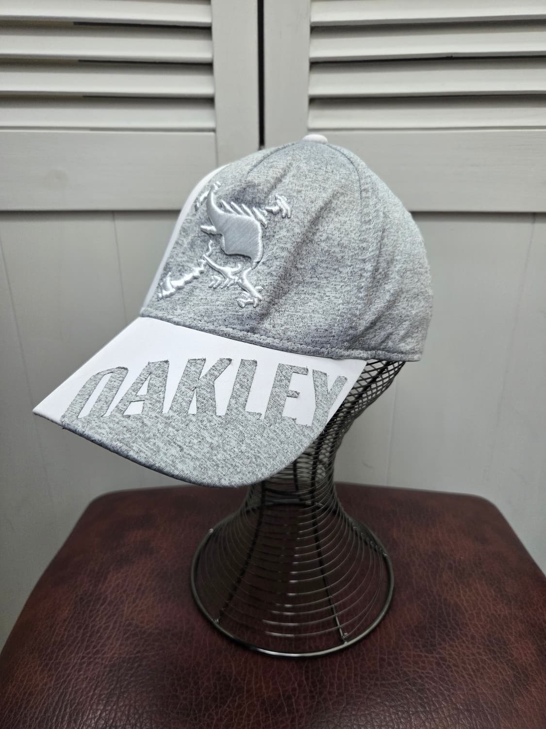 오클리 로고 볼캡 상품이미지1