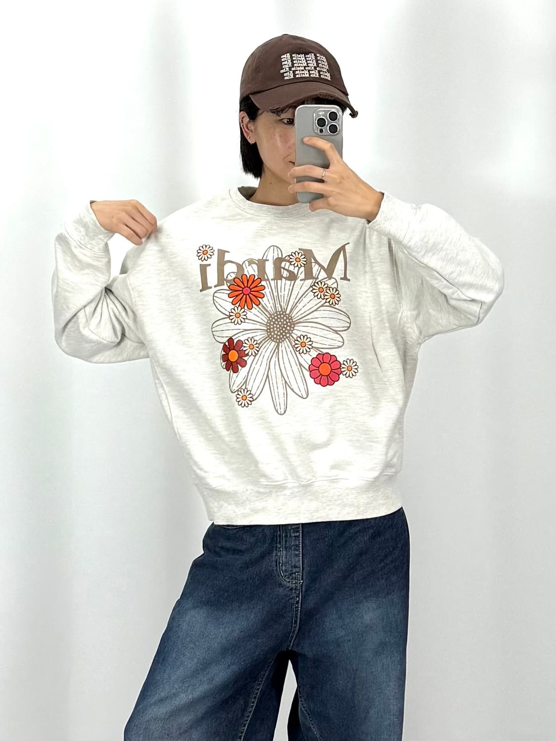 루키CK9746: 마르디 아이보리 여성 맨투맨    상품이미지1