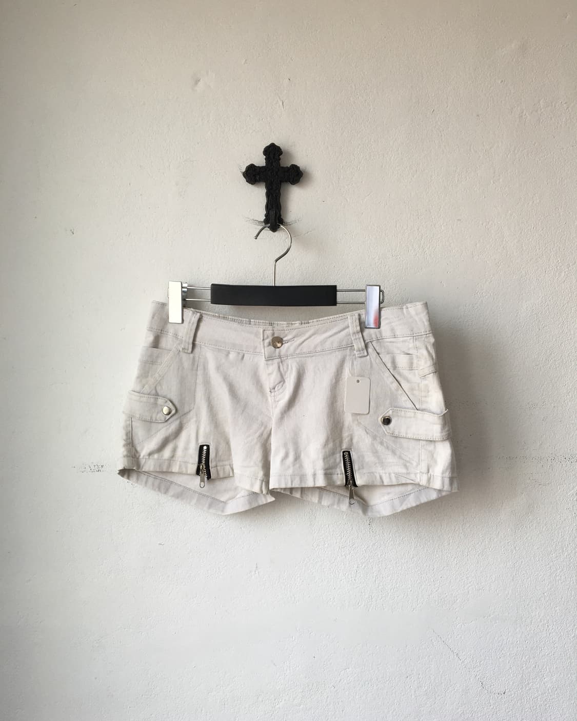 Zipper point short 상품이미지1