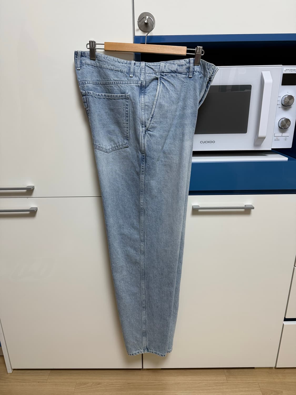 [착용하지 않은 새상품]포터리 원 워시드 와이드 데님 4사이즈 라이트블루 상품이미지4