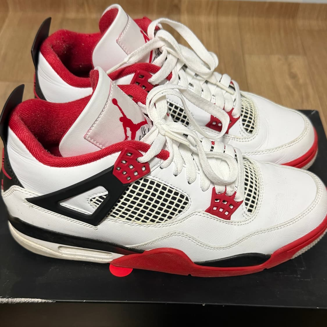 에어 조던4 파이어레드 270 상품이미지4