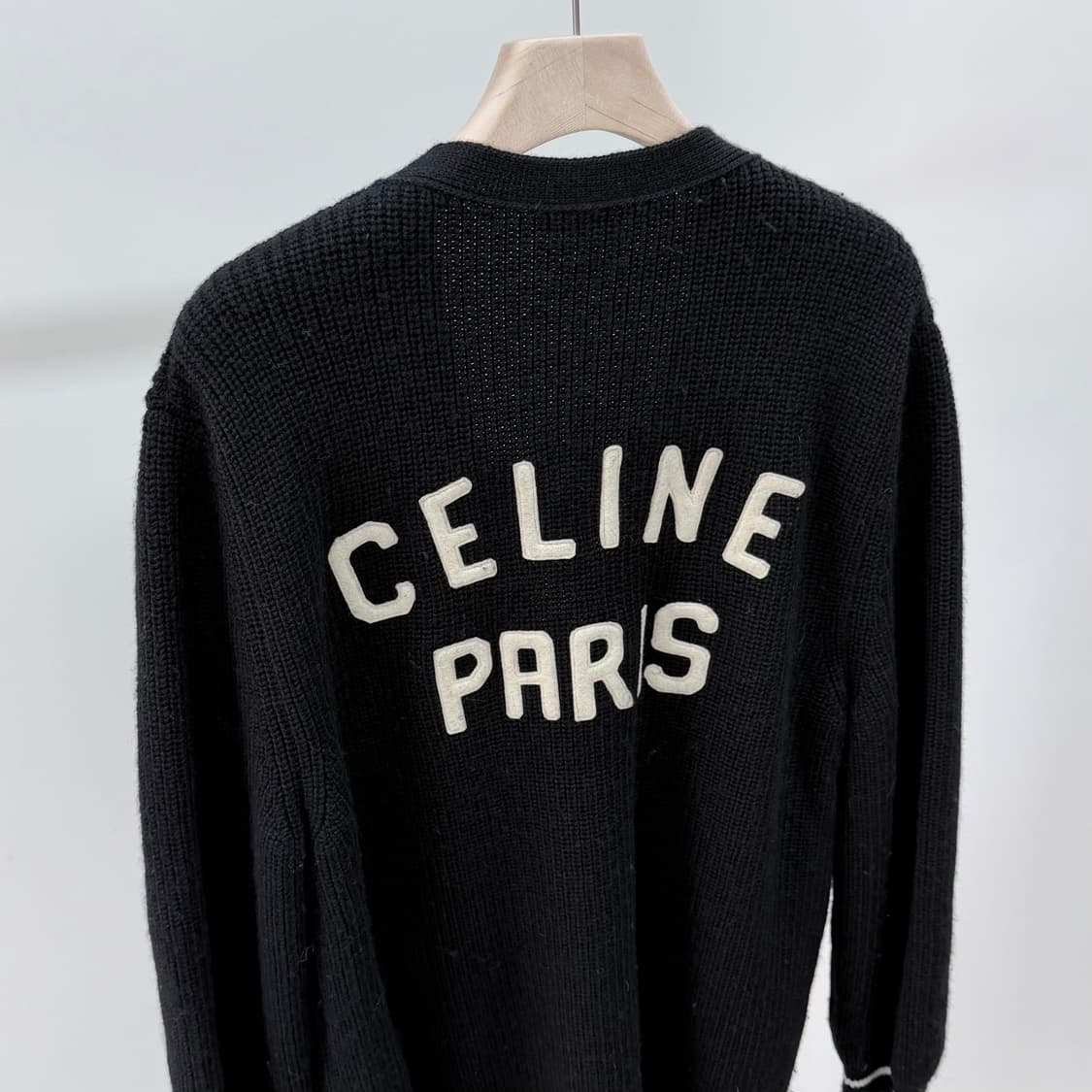 [S+급/M] 24FW 셀린느 C로고 컬리지 가디건 블랙 상품이미지6