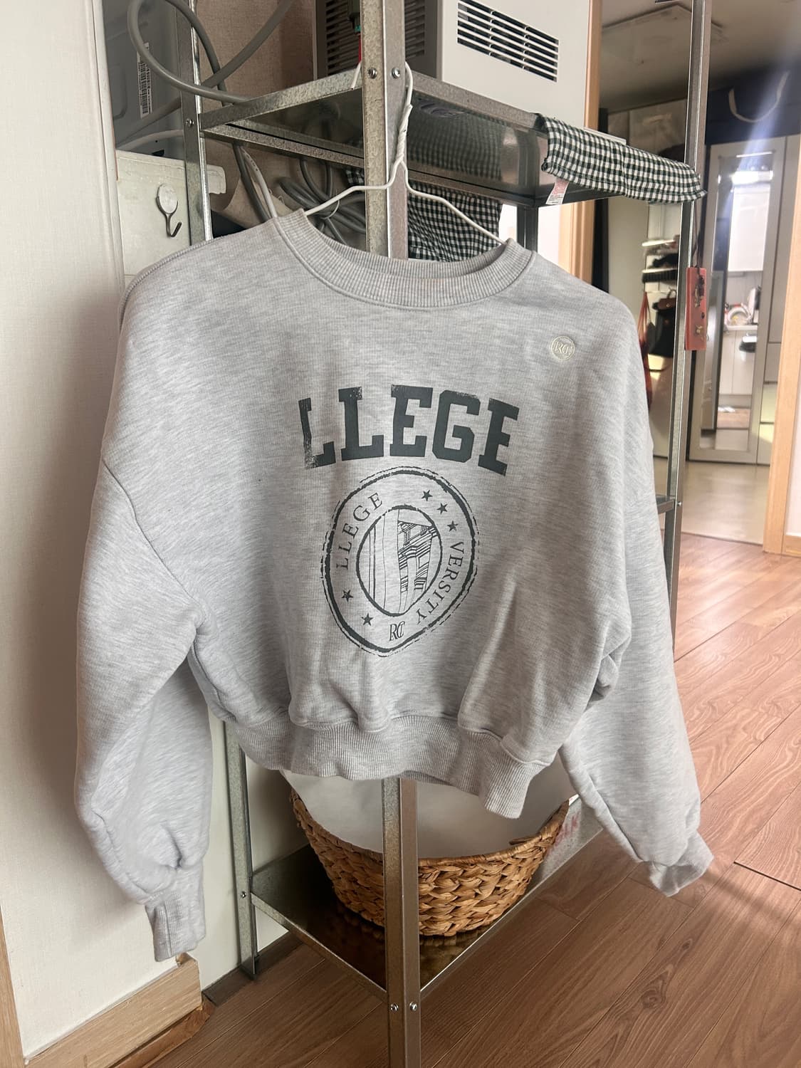 recto 렉토 크롭 그레이 맨투맨 상품이미지1