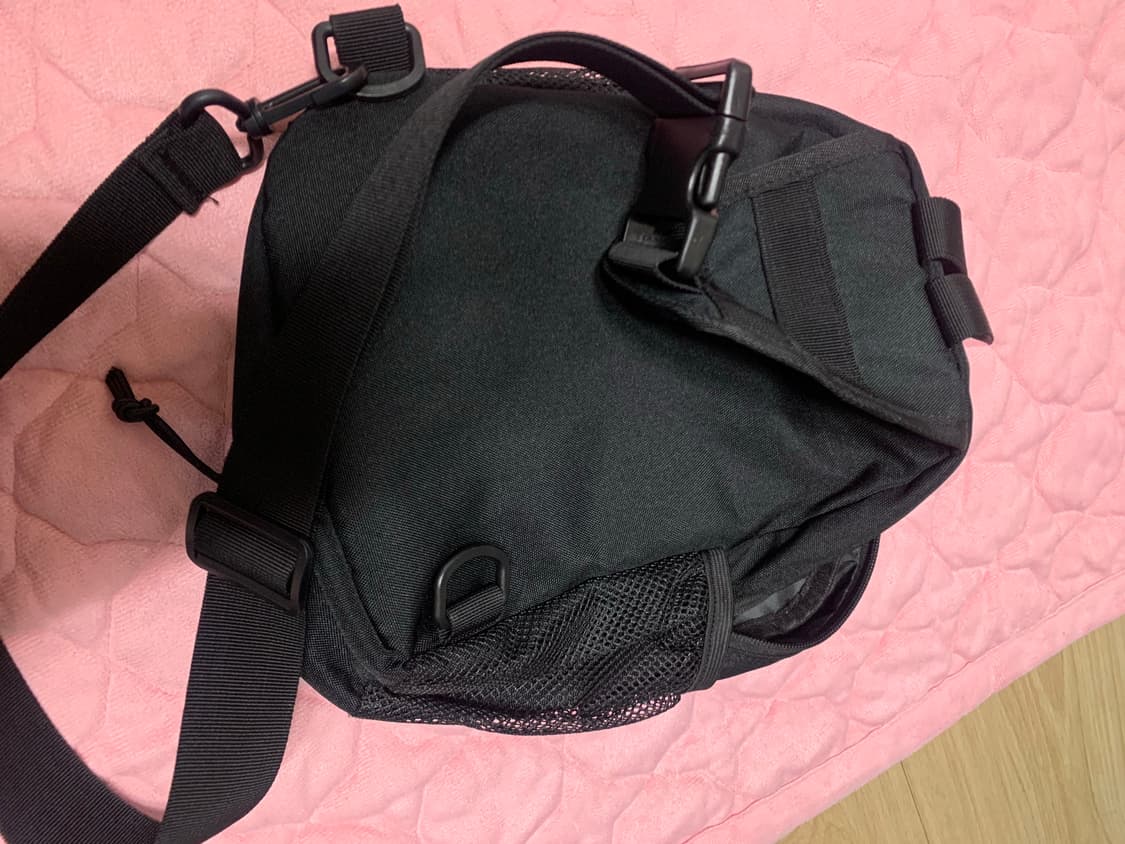 스트릿 슬링백 판매 합니다 상태 좋아요 상품이미지9