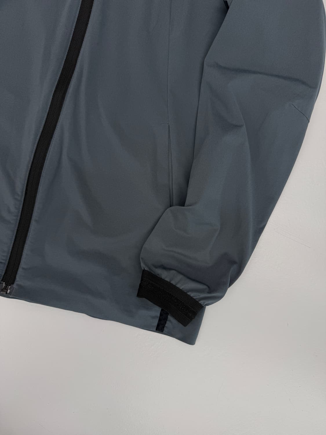 오클리 루즈핏 하이넥 텍티컬 후드 바람막이 자켓 상품이미지3