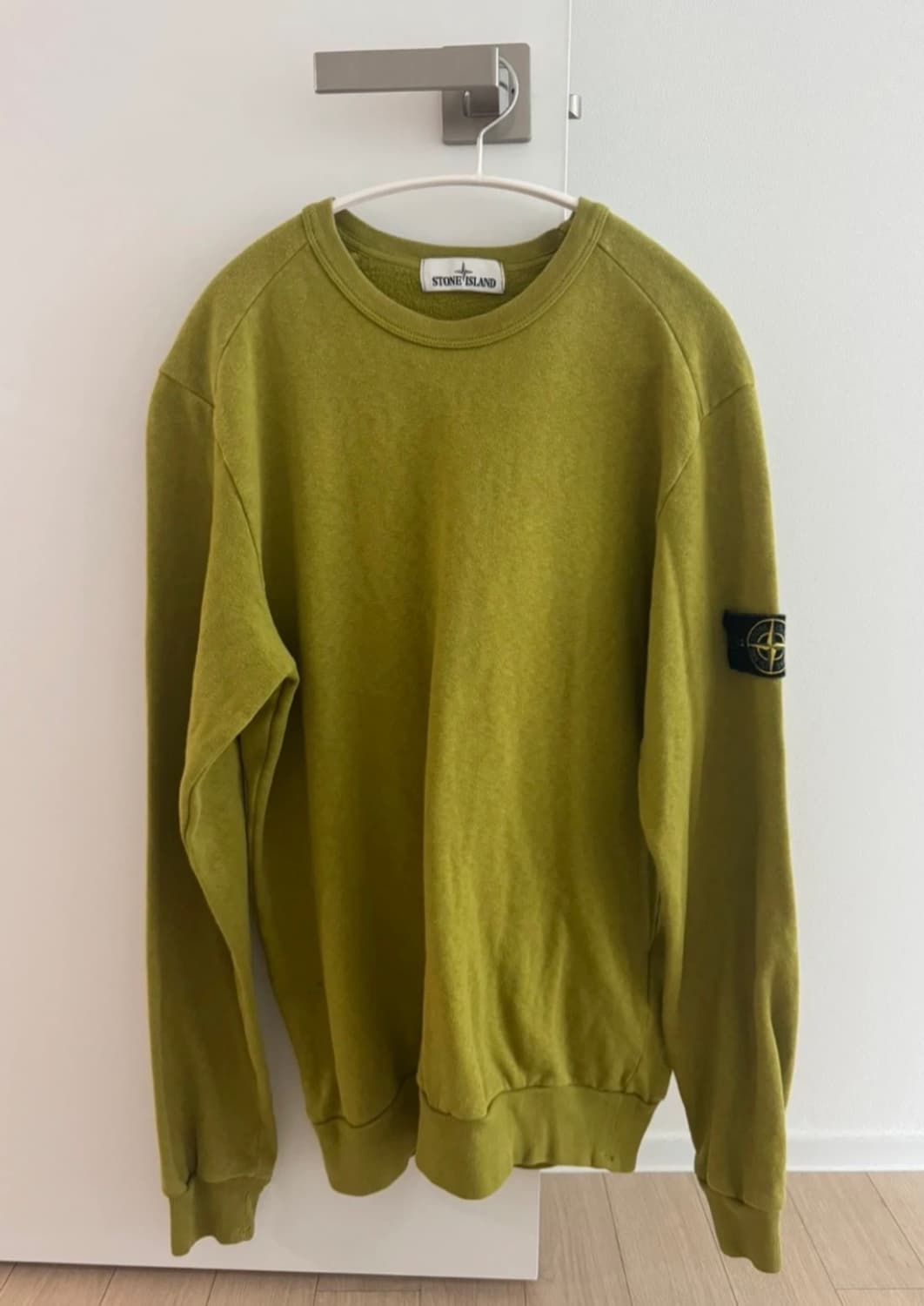 [M]스톤아일랜드 크루넥 올리브 맨투맨 상품이미지1