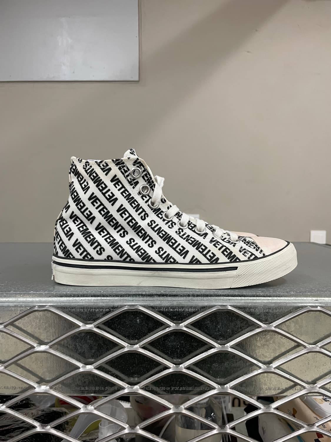 베트멍 우먼스 로고 컨버스 하이 36 상품이미지4