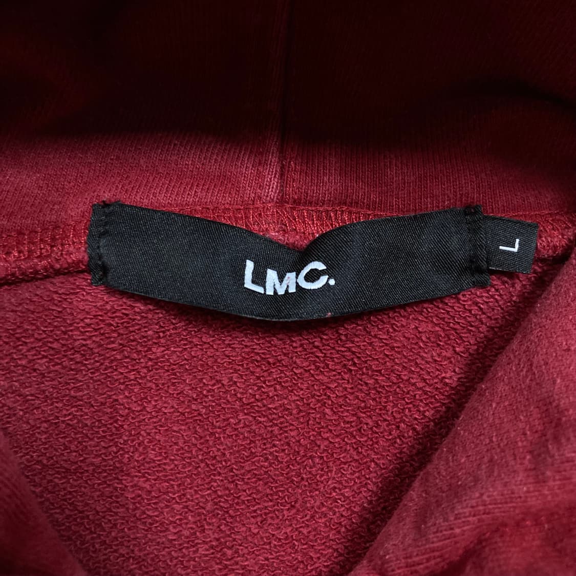 LMC 스펠아웃 빅로고 레드 컬러 후드티 상품이미지3