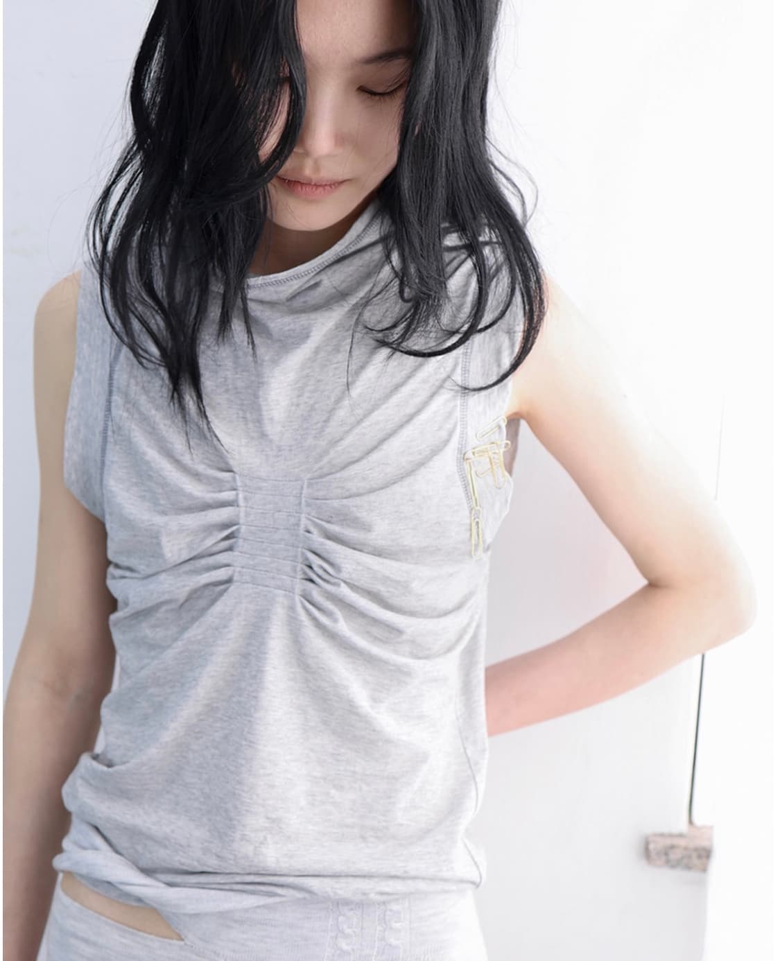 Ulika Sanctus 슬리브리스 탑 상품이미지2