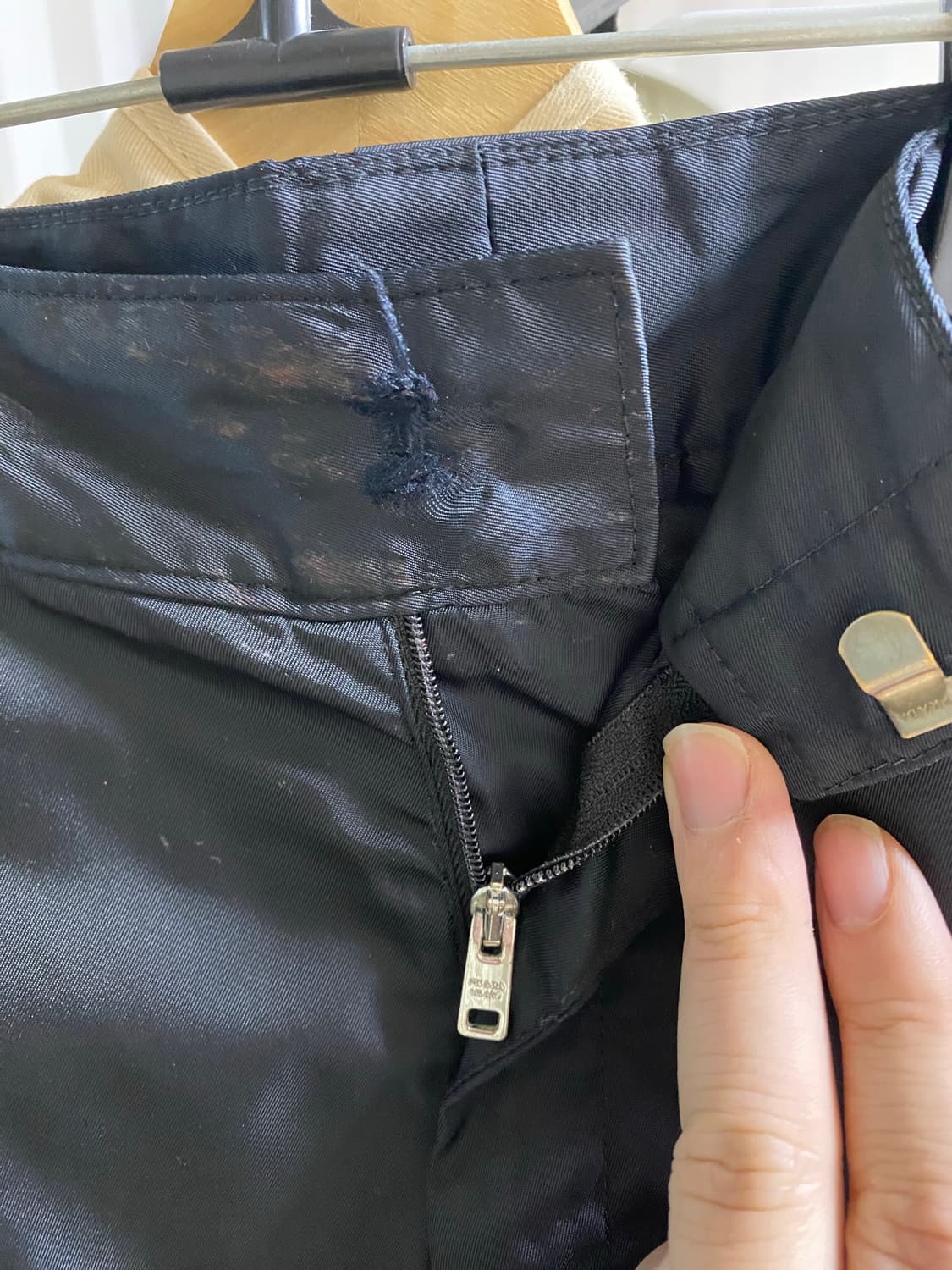 프라다 리나일론 버뮤다 팬츠 / 48 / 사용감 상품이미지6