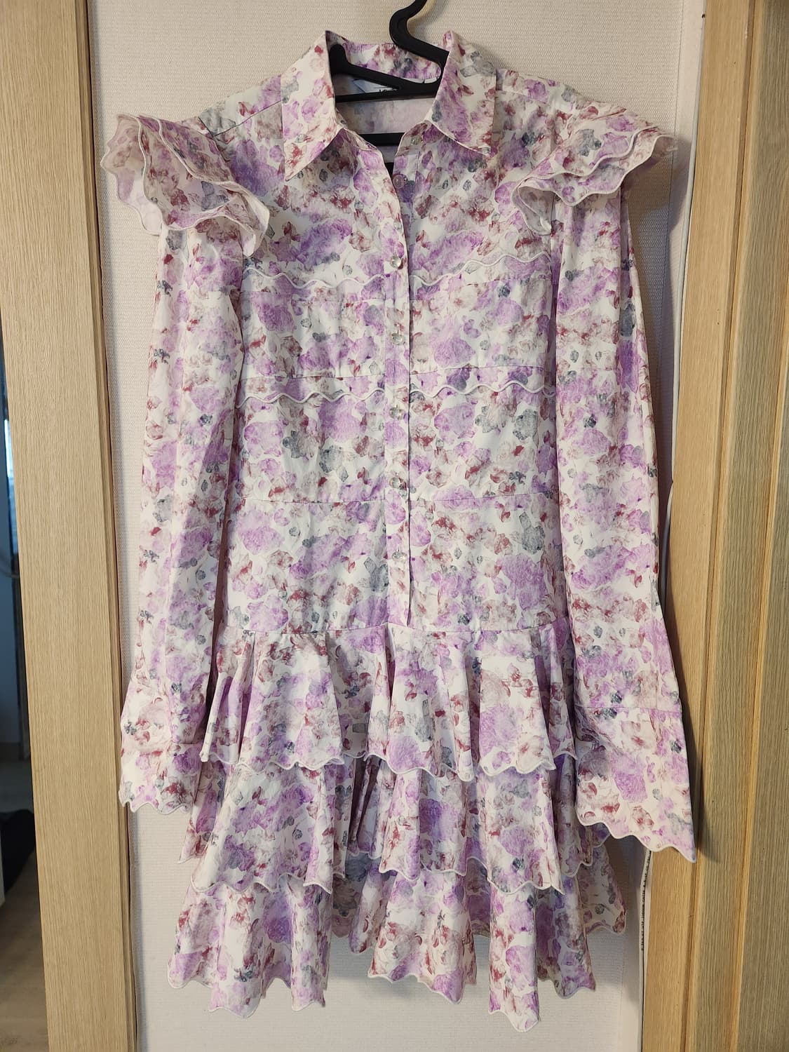 앤아더스토리즈 수잔팡 티어 미니 드레스 상품이미지2