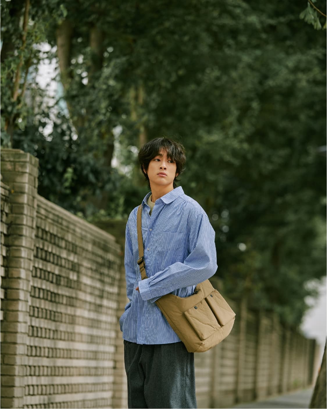 새상품)마지언타이틀 패디드 보어 크로스백 베이지 상품이미지6