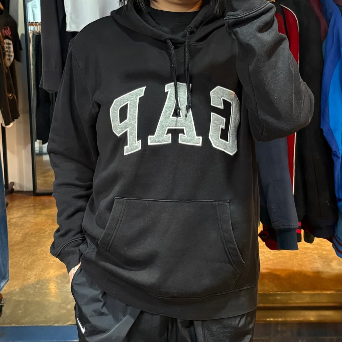 GAP 빅로고 블랙 후드 상품이미지1