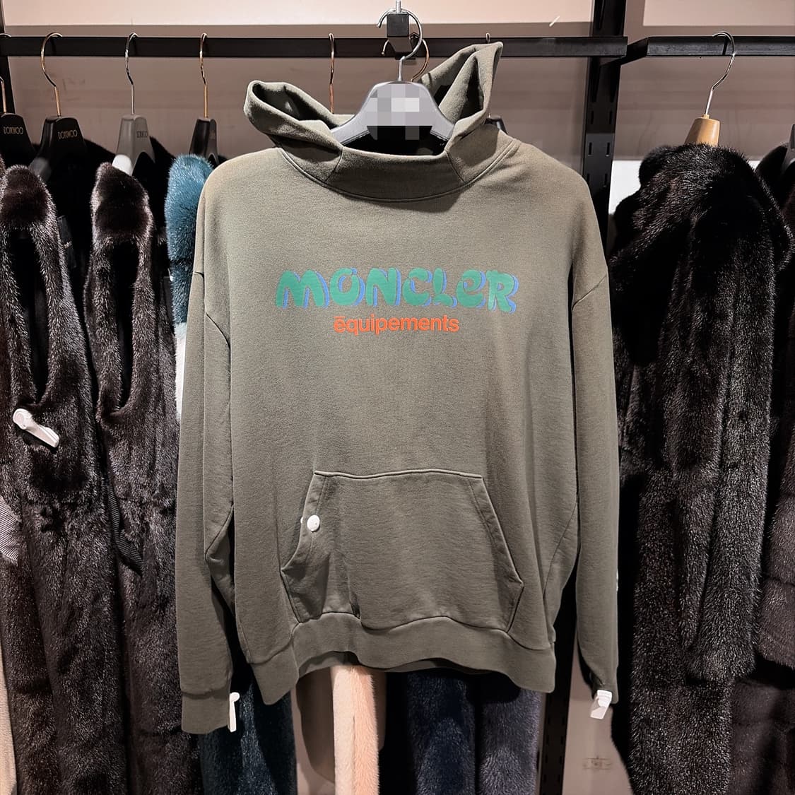 (정품/새상품) 몽클레어 X 살레헤 벰버리 남녀공용 카키 로고 후드 상품이미지1