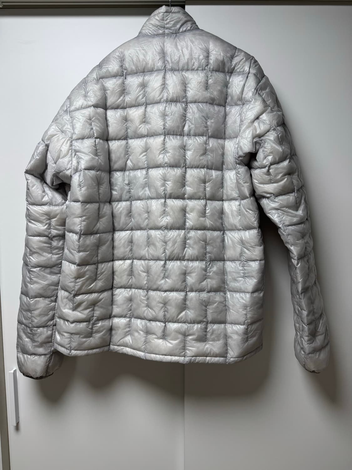 몽벨 플라즈마 1000 경량 패딩 XL 판매 상품이미지2