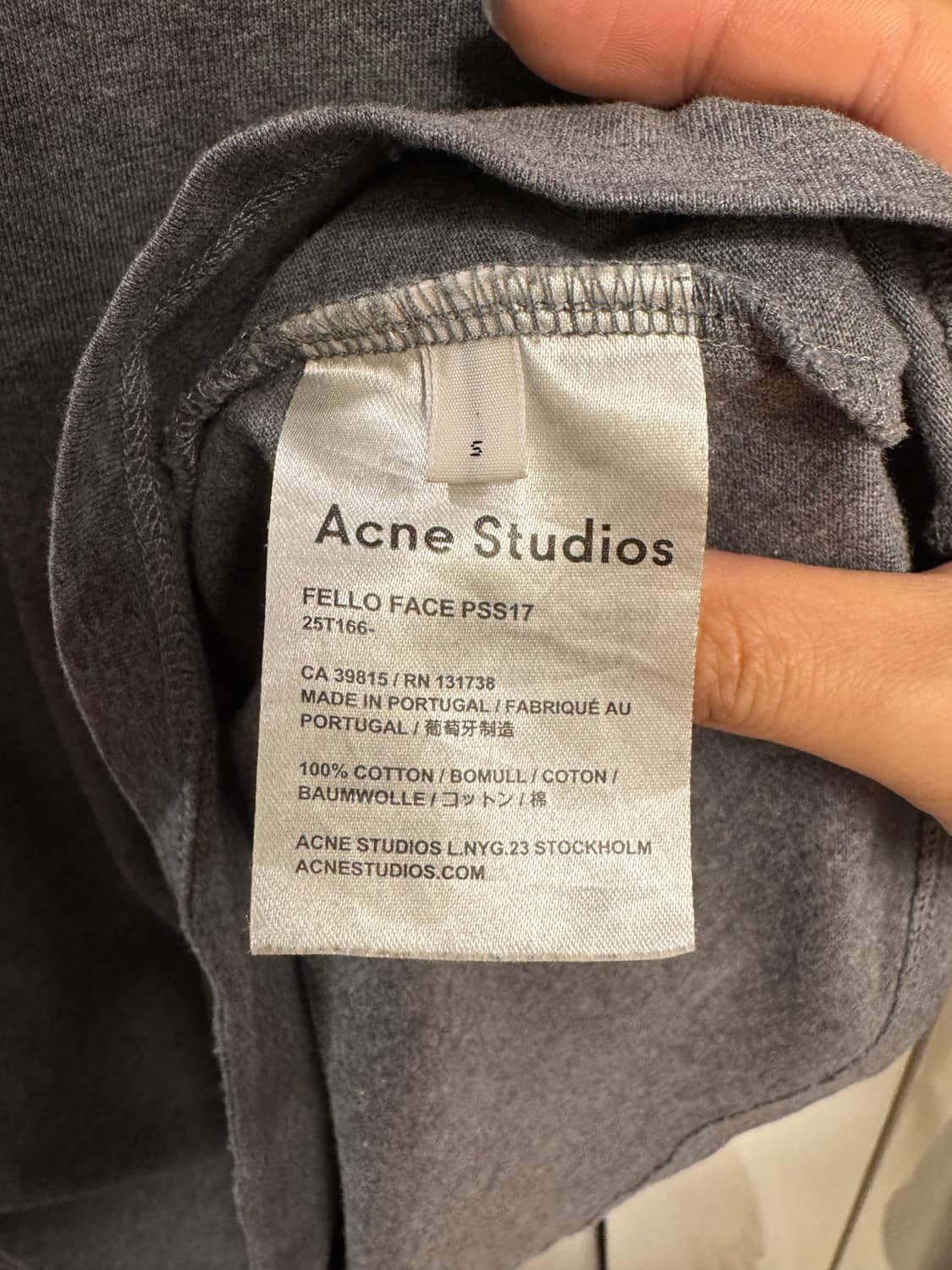 아크네 스튜디오 펠로 페이스 긴팔 s 상품이미지2