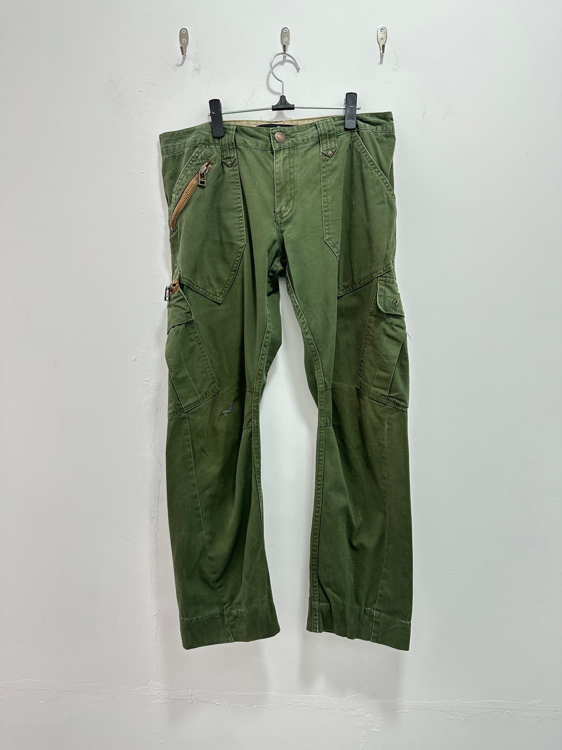Grunge khaki multipocket curved jeans 상품이미지5