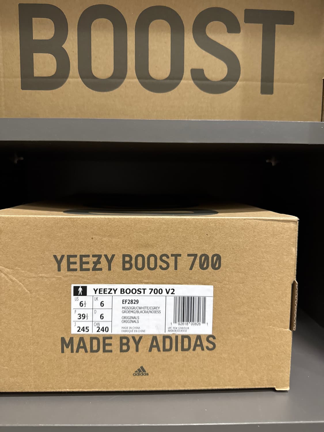 Yeezy Boost V2 700 그레이 240 static✨🔥 상품이미지10