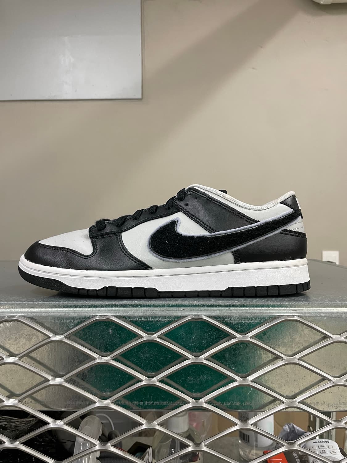 나이키 덩크 로우 셰닐 스우시 블랙 그레이 280 상품이미지1