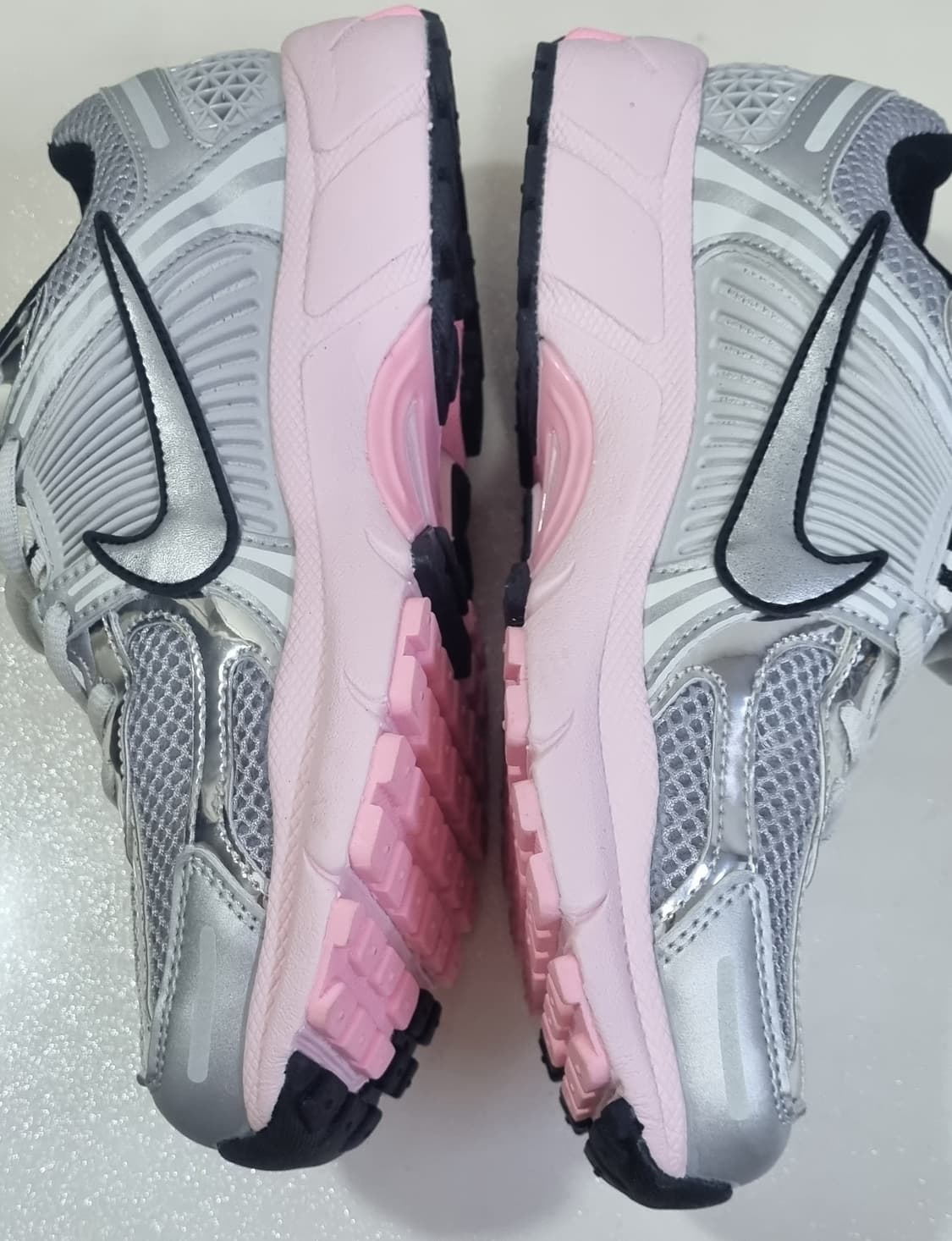 나이키 줌 보메로 5/240 상품이미지3