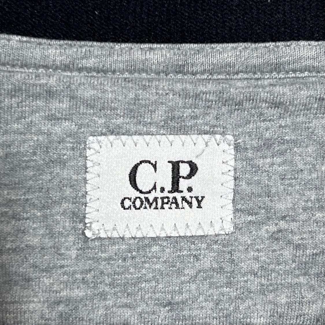 L C.P컴퍼니 라운드넥 렌즈 맨투맨 상품이미지3