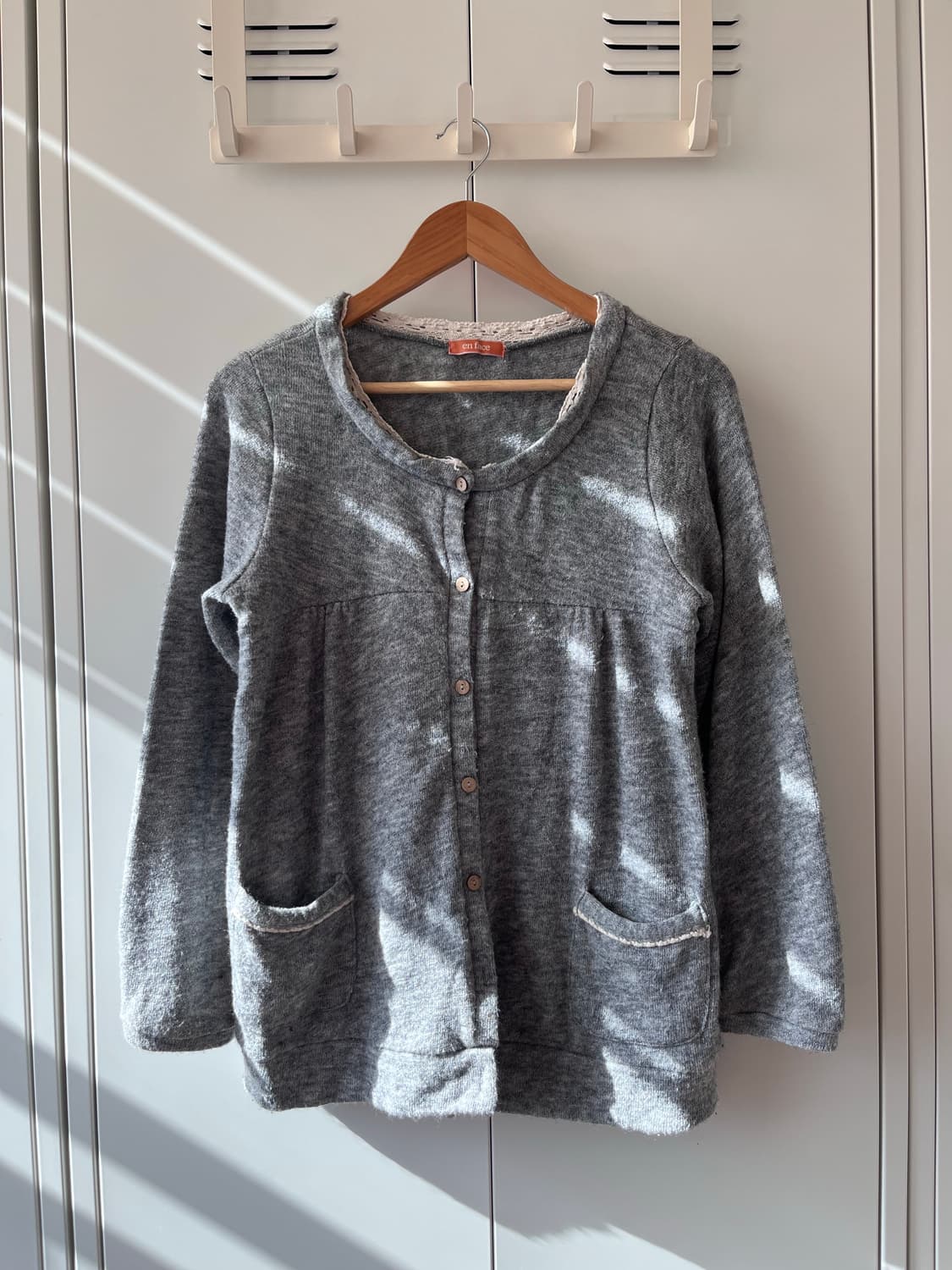 en face 레이스 그레이 셔링 니트 가디건 상품이미지1