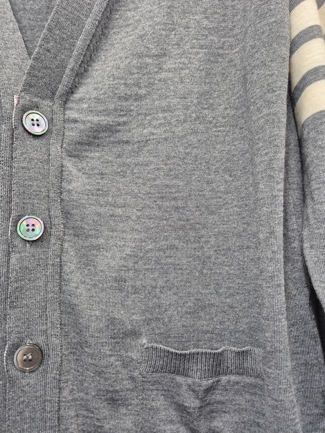 톰브라운 회색 사선 스트라이프 가디건 / 100(정품) 상품이미지4